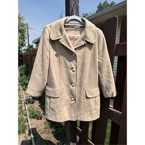 Vintage Herman Kay wool coat baby pink satin lining